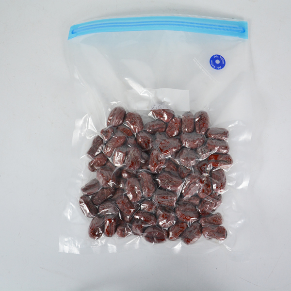 vacuum bag with valve