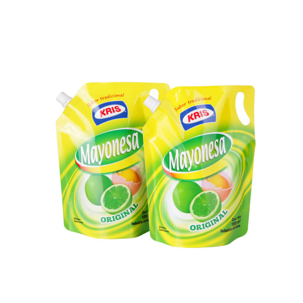 Sauce packaging bag with spout