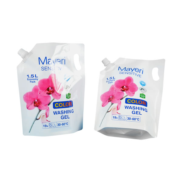 Window washing liquid spout packaging bag
