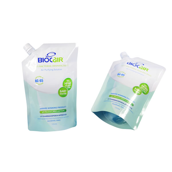 Washing liquid packaging bag with spout